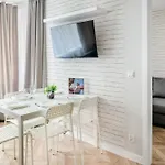 Beautiful Apartment With Balcony For 6 People In Cracow By Noclegi Renters